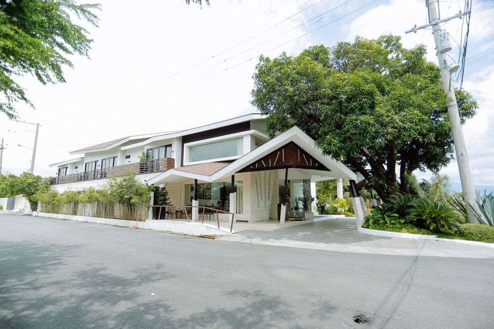 Segara Suites Olongapo Luaran gambar