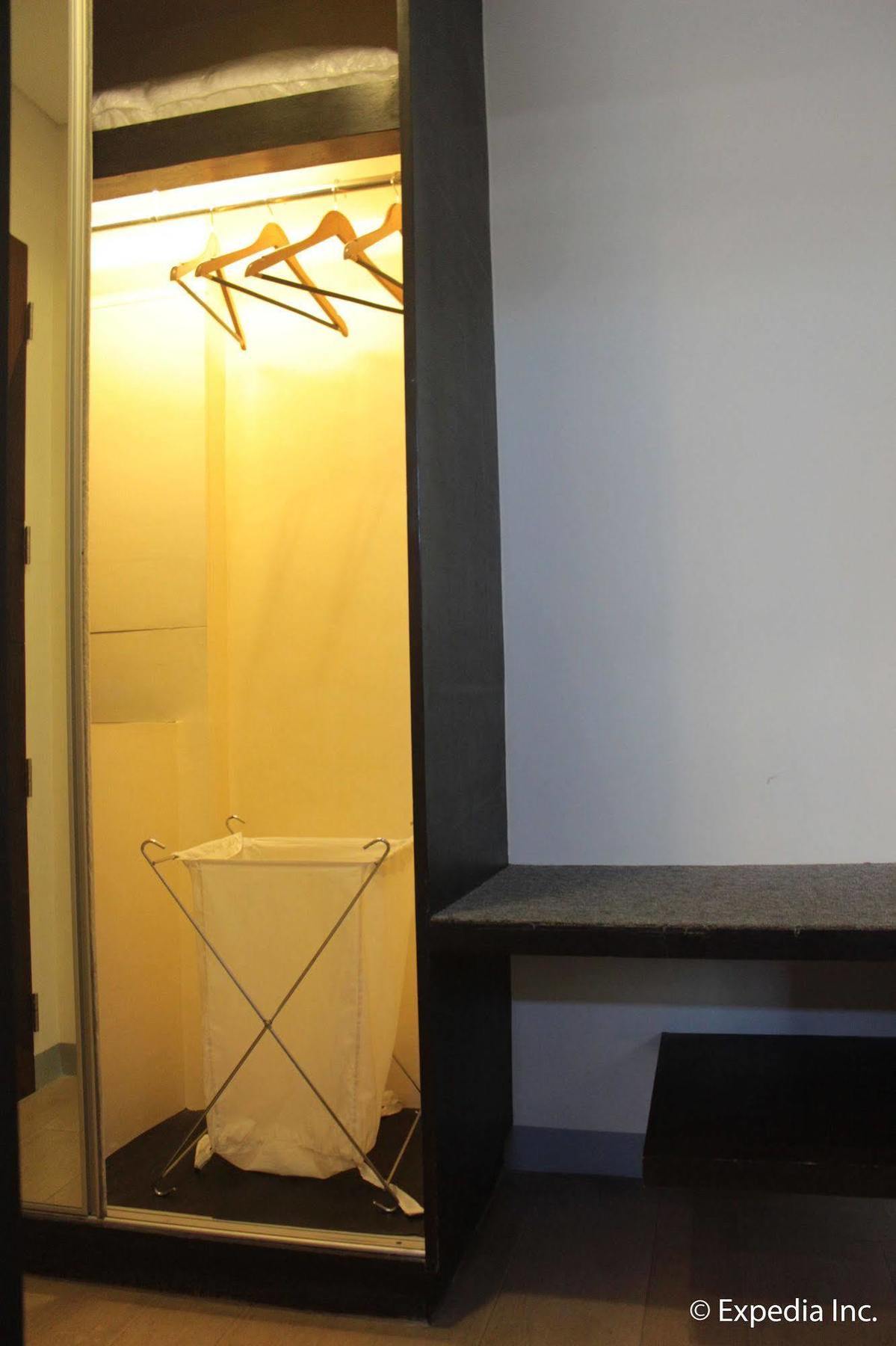 Segara Suites Olongapo Luaran gambar