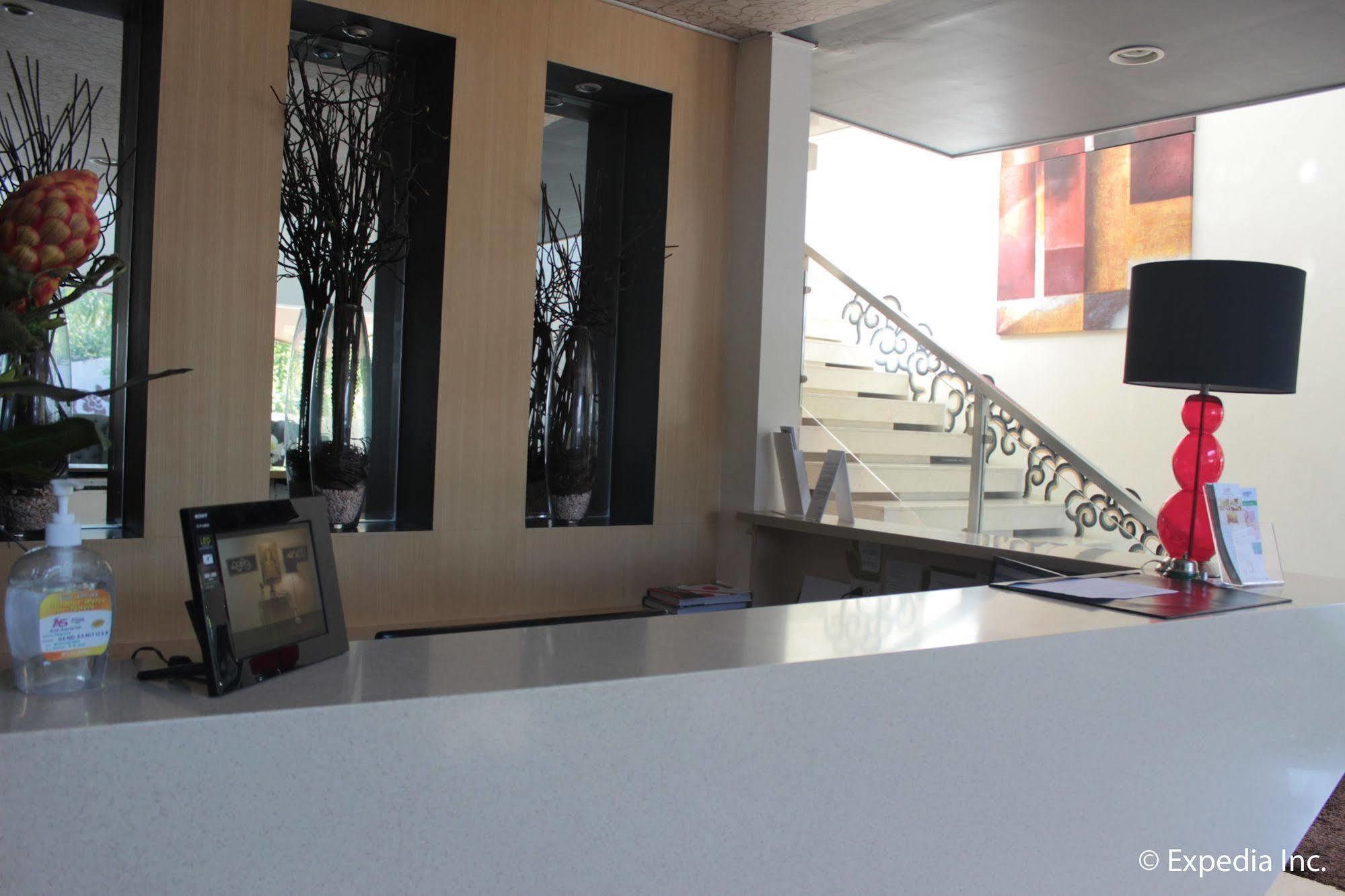 Segara Suites Olongapo Luaran gambar
