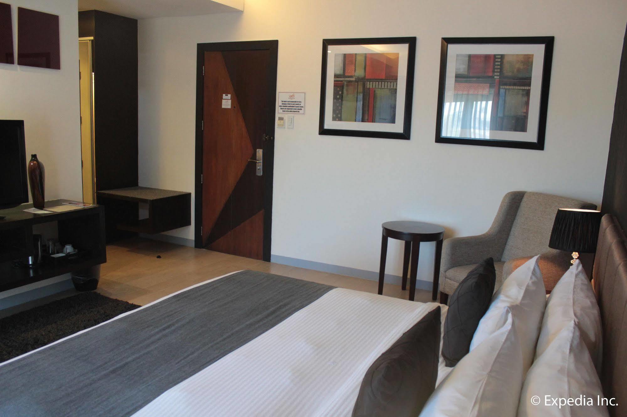 Segara Suites Olongapo Luaran gambar