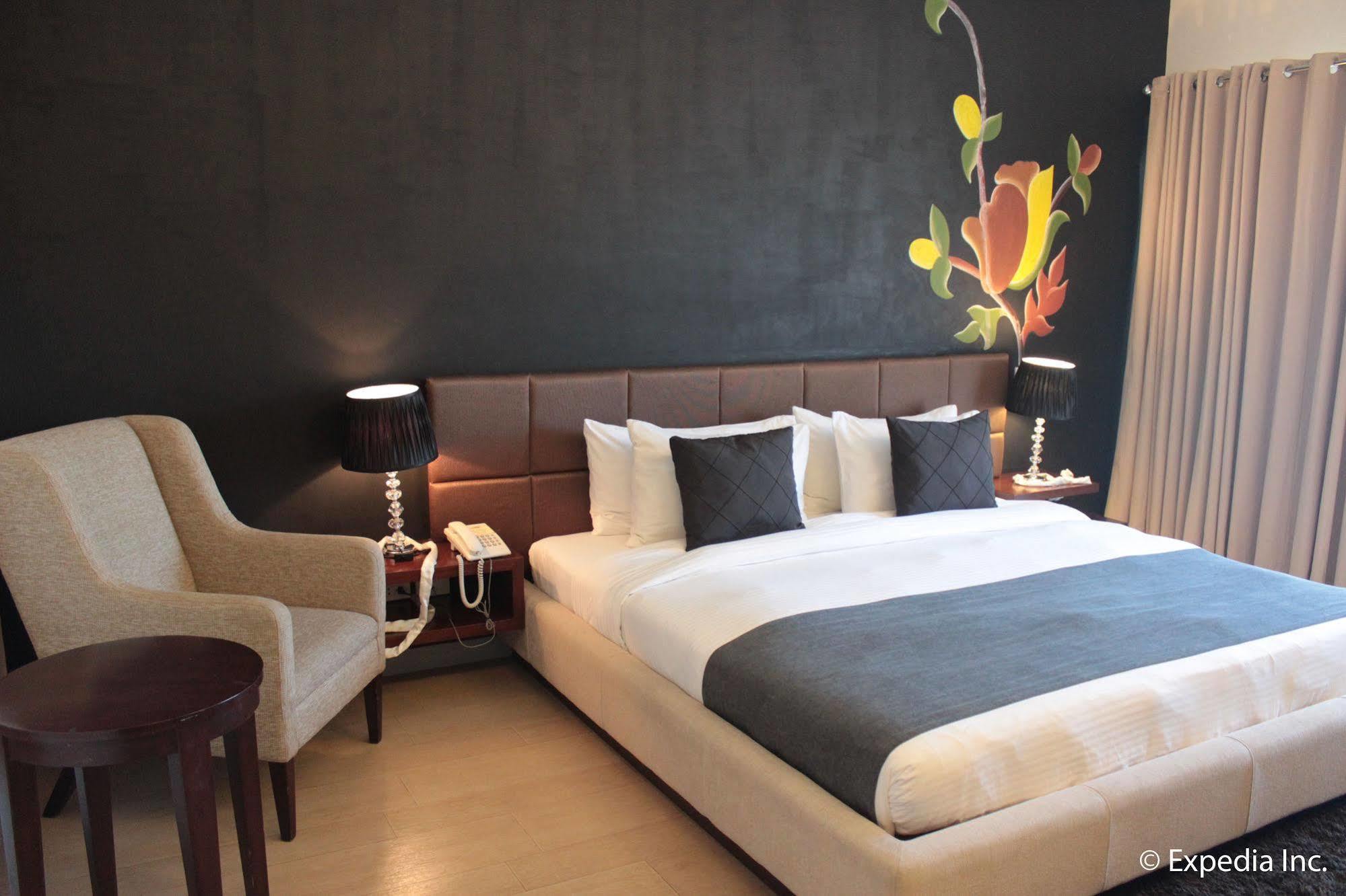 Segara Suites Olongapo Luaran gambar