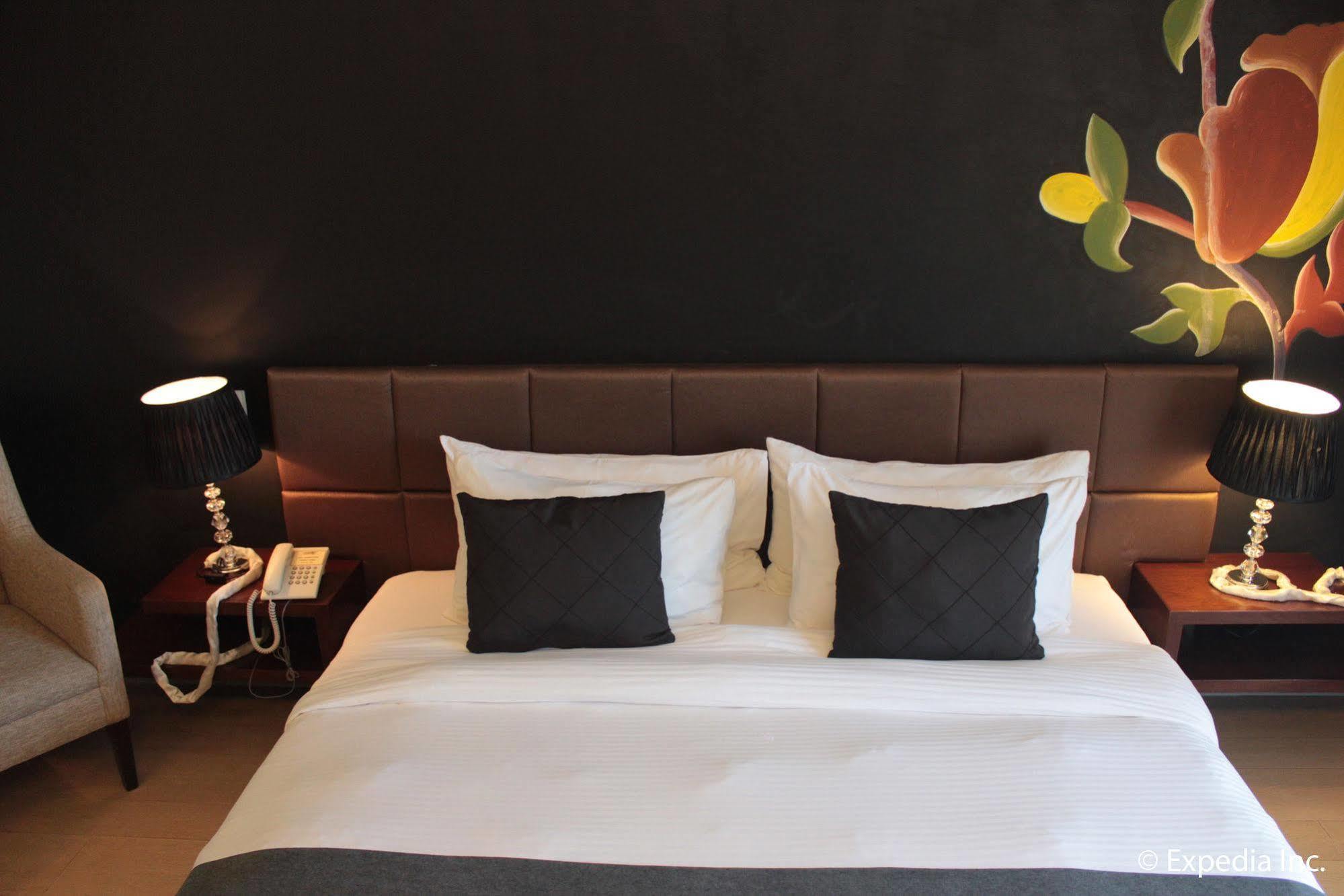 Segara Suites Olongapo Luaran gambar